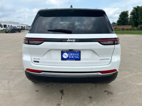 More photos of 2026 Jeep Grand Cherokee Limited at Gregg Young of Newton, IA