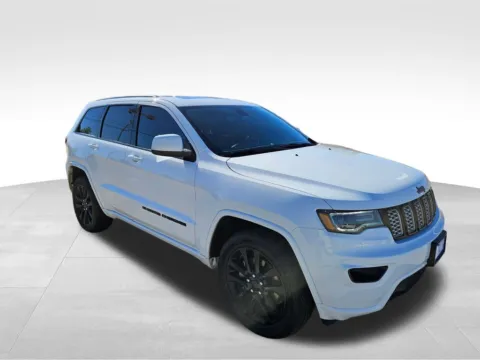 More photos of 2022 Jeep Grand Cherokee WK Laredo X at Gregg Young of Plattsmouth, NE