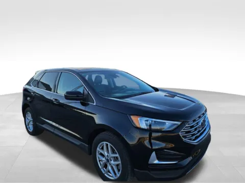 More photos of 2022 Ford Edge SEL at Gregg Young of Plattsmouth, NE