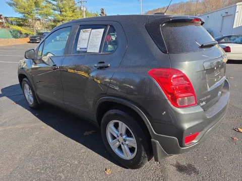 More photos of 2020 Chevrolet Trax LS at Outten Chevrolet of Hamburg, PA