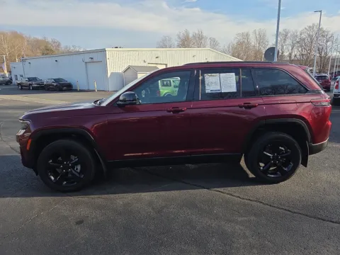 More photos of 2023 Jeep Grand Cherokee Altitude X at Outten Chevrolet of Hamburg, PA