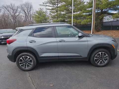 Photos of 2025 Chevrolet Trailblazer LT for sale in Hamburg, PA at Outten Chevrolet of Hamburg