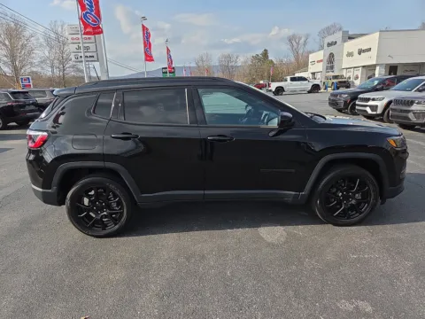 Photos of 2022 Jeep Compass Altitude for sale in Hamburg, PA at Outten Chevrolet of Hamburg