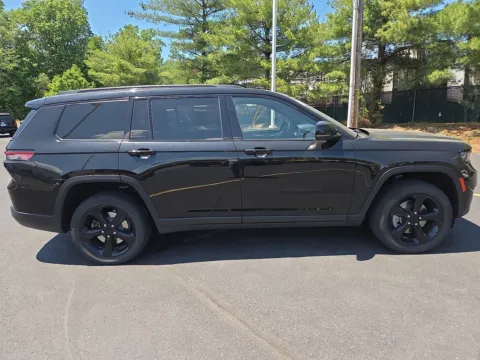 Photos of 2022 Jeep Grand Cherokee L Altitude for sale in Hamburg, PA at Outten Chevrolet of Hamburg