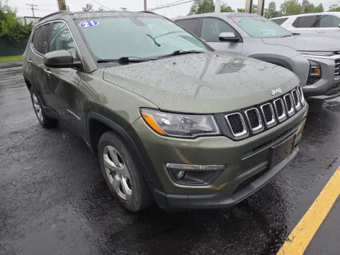 Green 2021 Jeep Compass Latitude for sale in Hamburg, PA