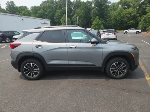 Photos of 2024 Chevrolet Trailblazer LT for sale in Hamburg, PA at Outten Chevrolet of Hamburg