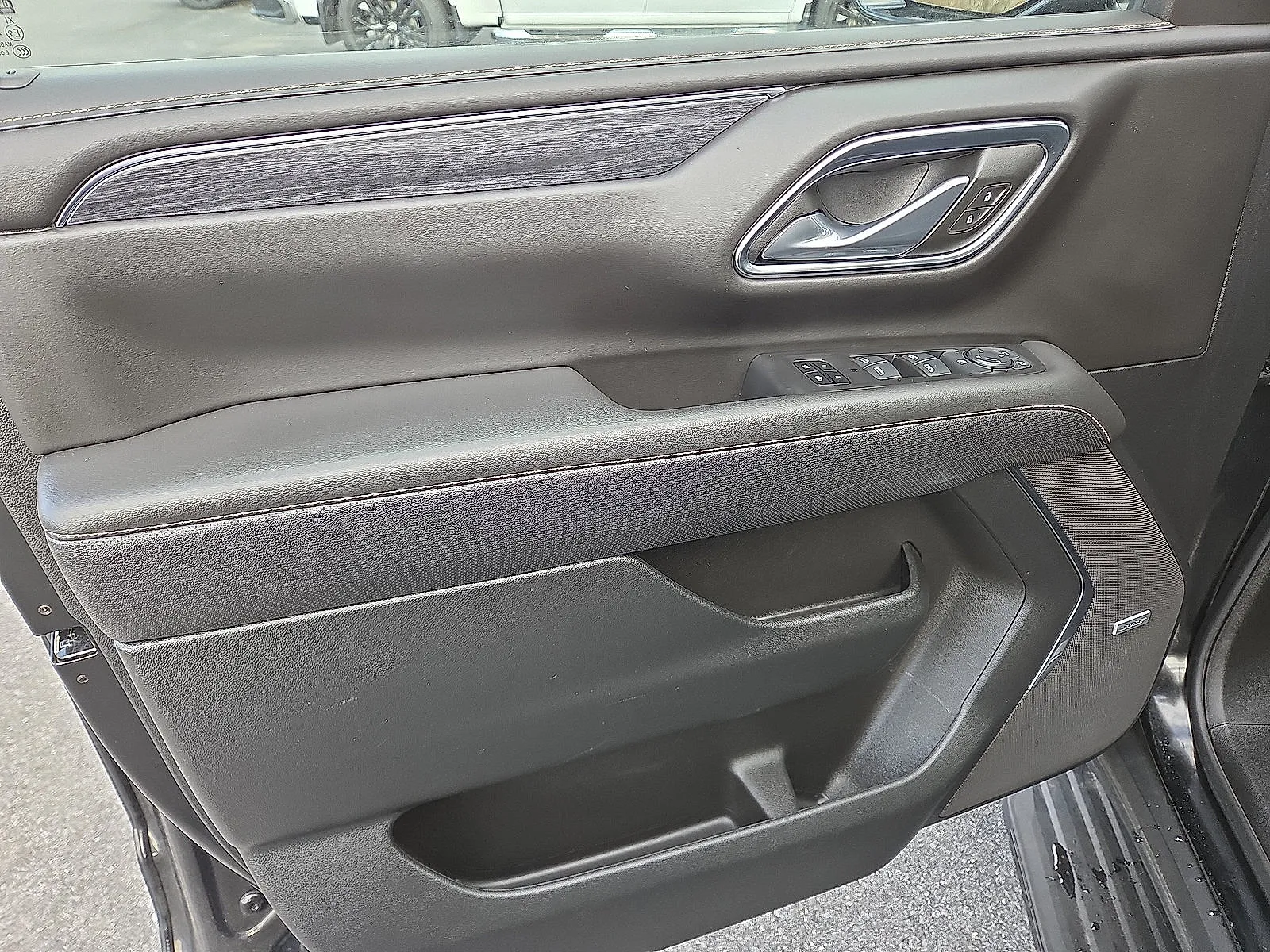 2024 GMC Yukon SLT - Photo 14