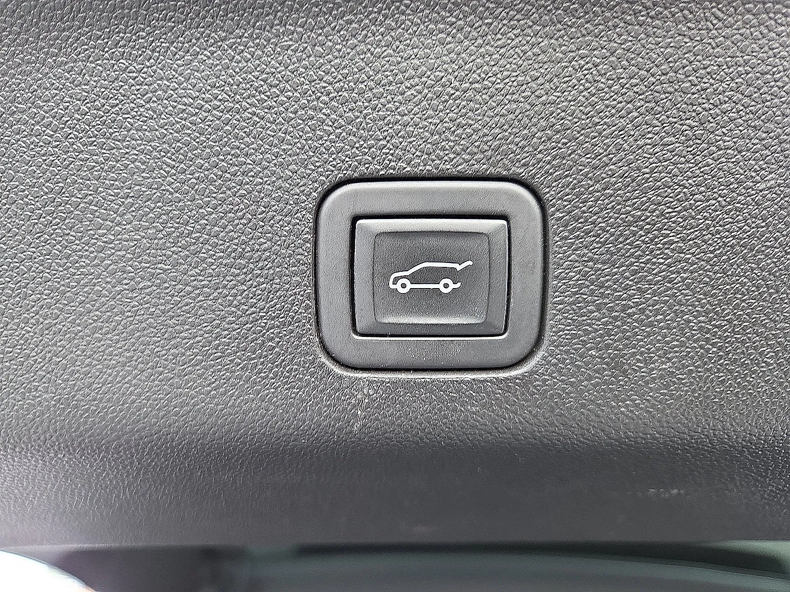 2024 GMC Yukon SLT - Photo 39
