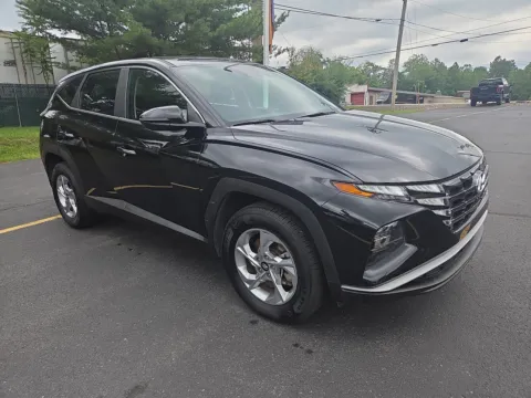 Black 2022 Hyundai Tucson SE for sale in Hamburg, PA