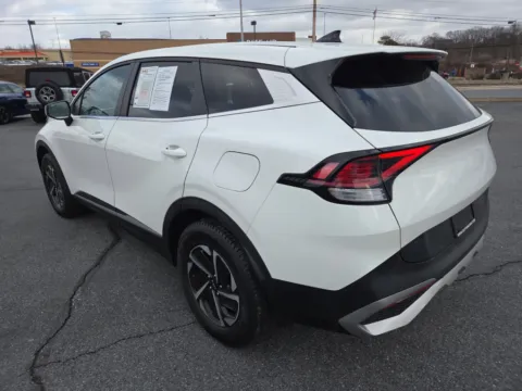 More photos of 2023 Kia Sportage Hybrid LX AWD at Outten Kia, PA