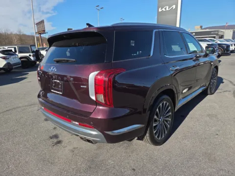 Another view of 2024 Hyundai Palisade Calligraphy AWD for sale in Hamburg, PA at Outten Kia
