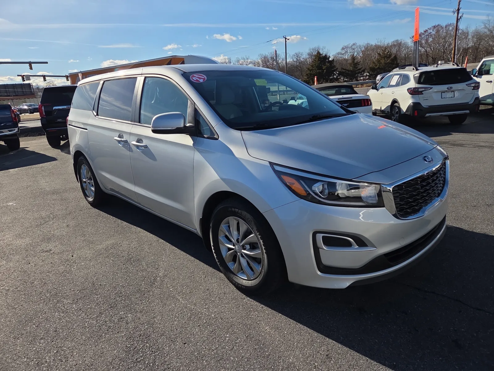 Silver 2021 Kia Sedona LX for sale in Hamburg, PA