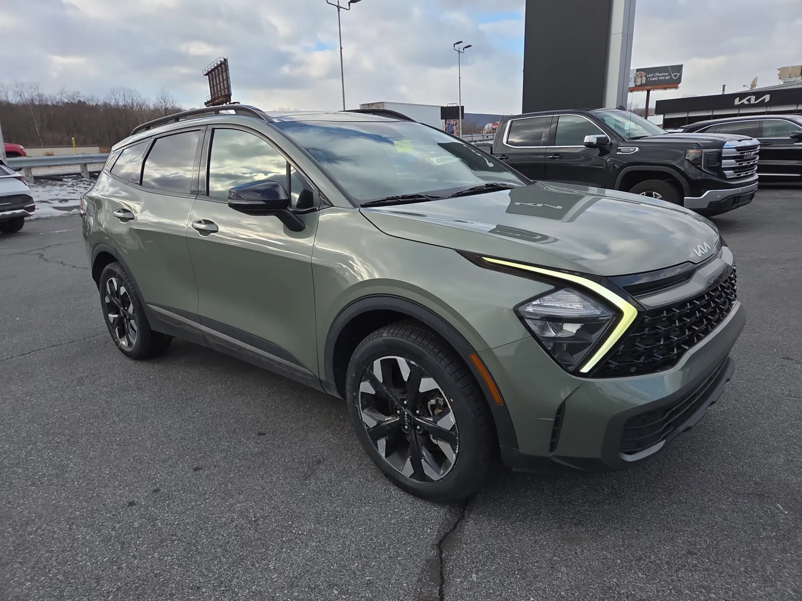 Green 2023 Kia Sportage X-Line AWD for sale in Hamburg, PA