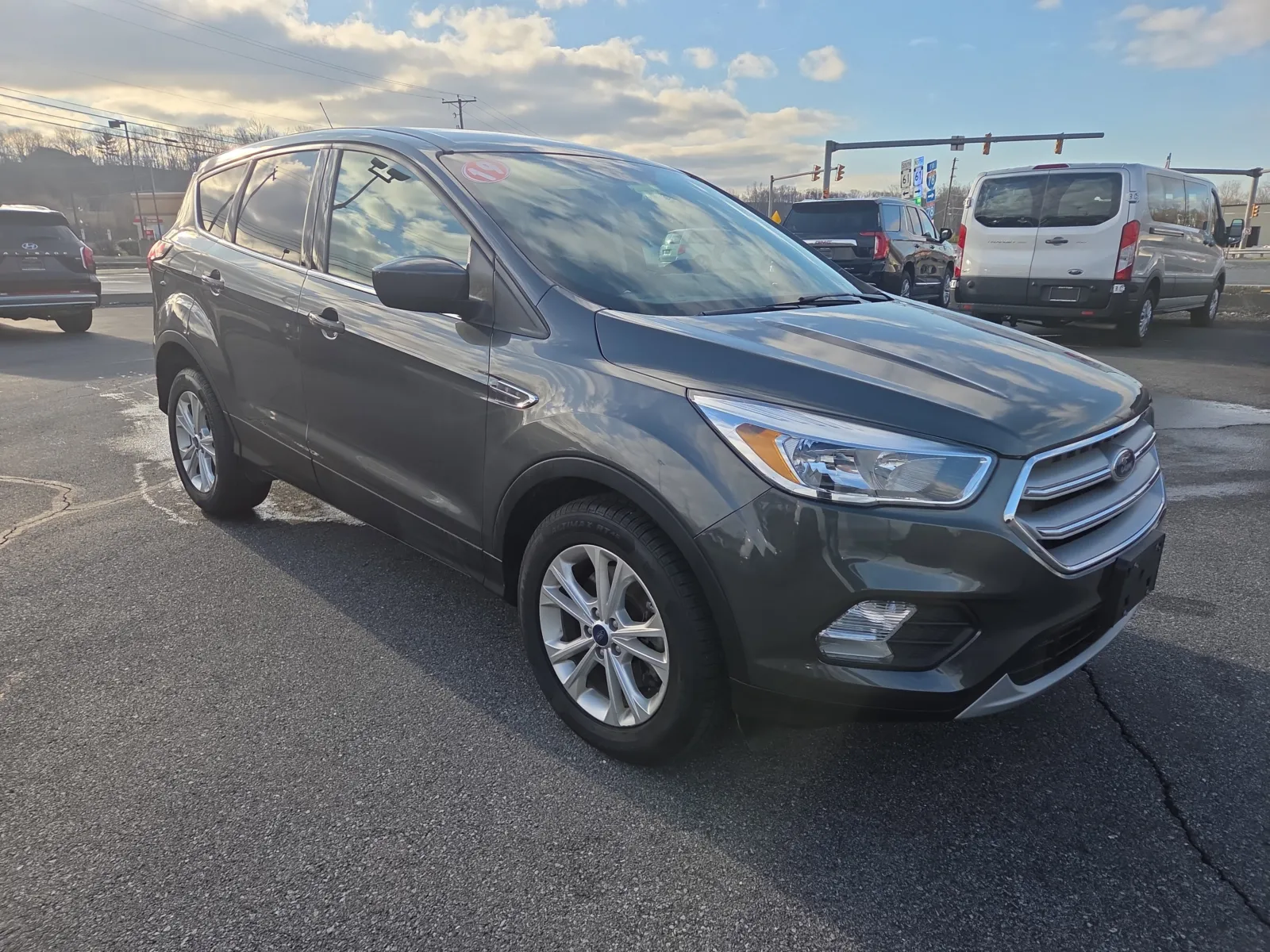 Gray 2019 Ford Escape SE for sale in Hamburg, PA