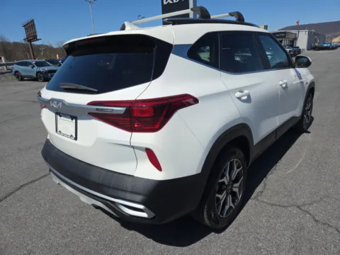 Another view of 2022 Kia Seltos EX AWD for sale in Hamburg, PA at Outten Kia