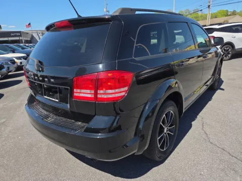 Another view of 2017 Dodge Journey SE for sale in Hamburg, PA at Outten Kia