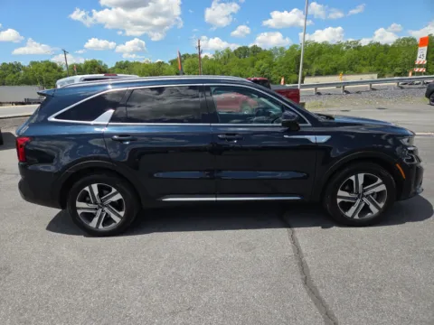 Photos of 2023 Kia Sorento Hybrid EX AWD for sale in Hamburg, PA at Outten Kia
