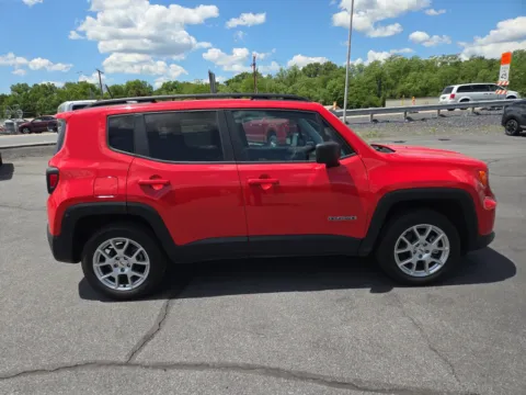 Photos of 2022 Jeep Renegade Latitude for sale in Hamburg, PA at Outten Kia