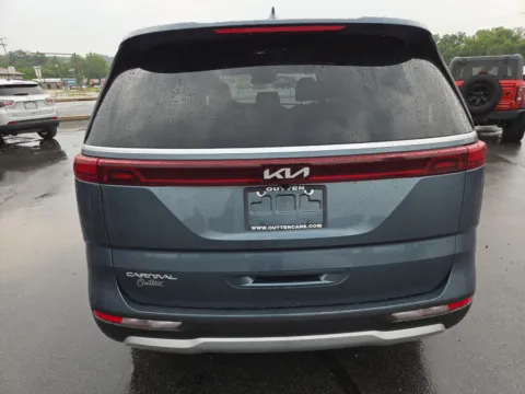 More photos of 2024 Kia Carnival EX at Outten Kia, PA