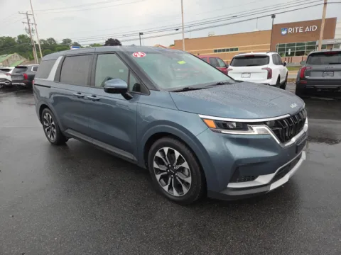 Blue 2024 Kia Carnival EX for sale in Hamburg, PA