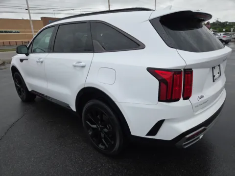 More photos of 2023 Kia Sorento SX AWD at Outten Kia, PA