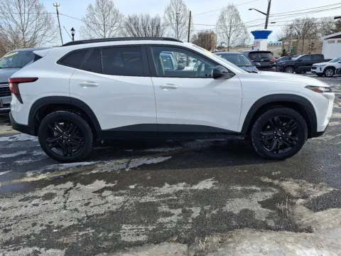 More photos of 2024 Chevrolet Trax FWD ACTIV at Outten Chevrolet Allentown, PA