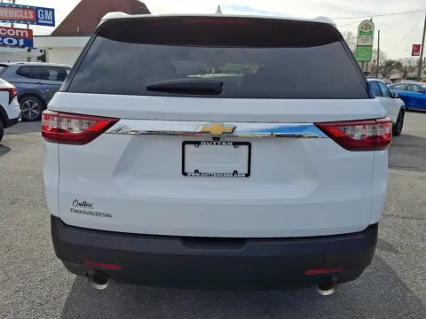More photos of 2021 Chevrolet Traverse FWD LS at Outten Chevrolet Allentown, PA