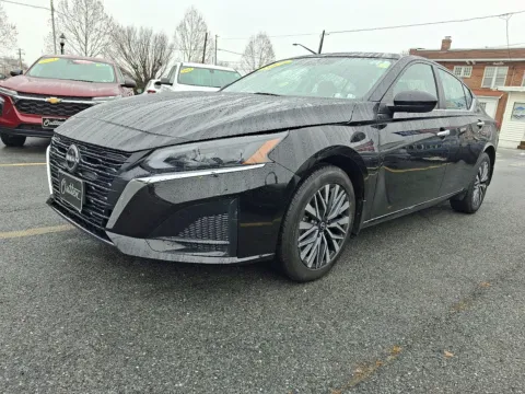 Black 2024 Nissan Altima SV Intelligent AWD for sale in Allentown, PA