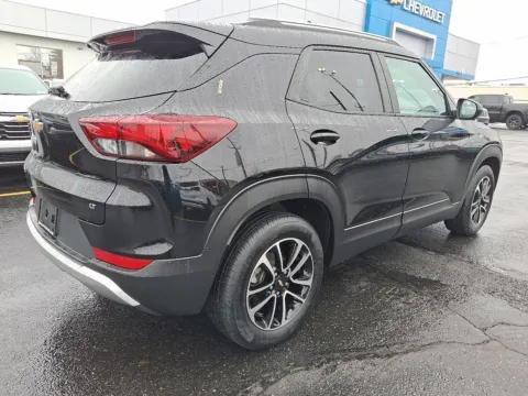 More photos of 2025 Chevrolet Trailblazer FWD LT at Outten Chevrolet Allentown, PA