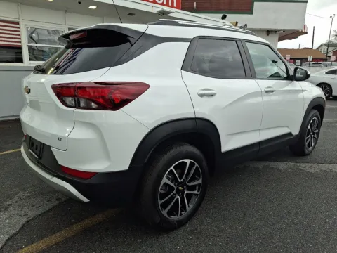 More photos of 2025 Chevrolet Trailblazer FWD LT at Outten Chevrolet Allentown, PA