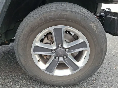 More photos of 2019 Jeep Wrangler Unlimited Sahara 4x4 at Outten Chevrolet Allentown, PA