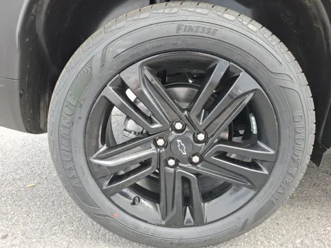 More photos of 2025 Chevrolet Trax FWD ACTIV at Outten Chevrolet Allentown, PA