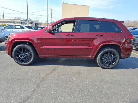 Photos of 2019 Jeep Grand Cherokee Altitude 4x4 for sale in Allentown, PA at Outten Chevrolet Allentown