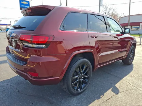 More photos of 2019 Jeep Grand Cherokee Altitude 4x4 at Outten Chevrolet Allentown, PA