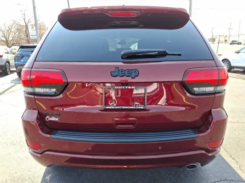 More photos of 2019 Jeep Grand Cherokee Altitude 4x4 at Outten Chevrolet Allentown, PA