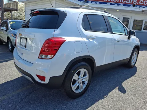 More photos of 2021 Chevrolet Trax FWD LT at Outten Chevrolet Allentown, PA