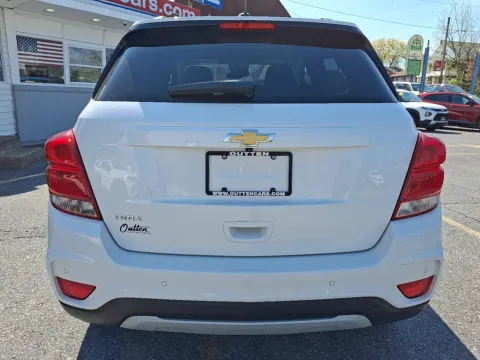 More photos of 2021 Chevrolet Trax FWD LT at Outten Chevrolet Allentown, PA