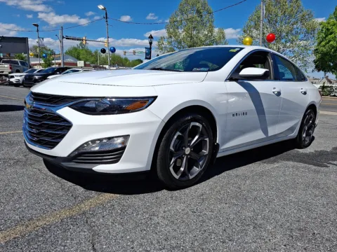 White 2022 Chevrolet Malibu FWD LT for sale in Allentown, PA