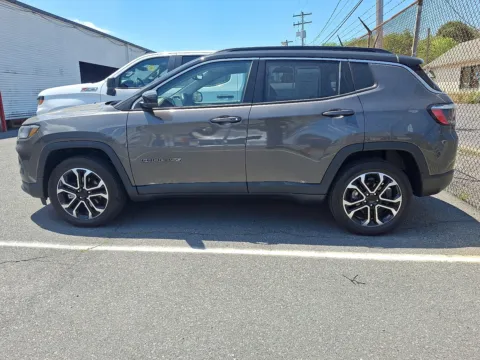 Another view of 2022 Jeep Compass Limited 4x4 for sale in Allentown, PA at Outten Chevrolet Allentown