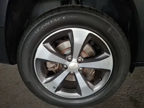 More photos of 2020 Jeep Cherokee Limited 4x4 at Outten Chevrolet Allentown, PA