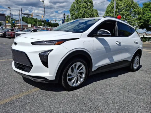 White 2023 Chevrolet Bolt EUV FWD LT for sale in Allentown, PA
