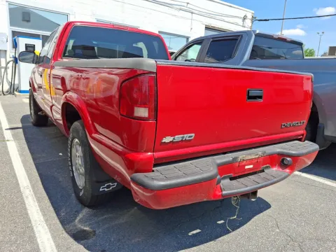 More photos of 2002 Chevrolet S-10 LS at Outten Chevrolet Allentown, PA