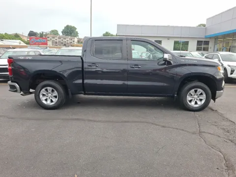 More photos of 2022 Chevrolet Silverado 1500 4WD Crew Cab Standard Bed LT at Outten Chevrolet Allentown, PA