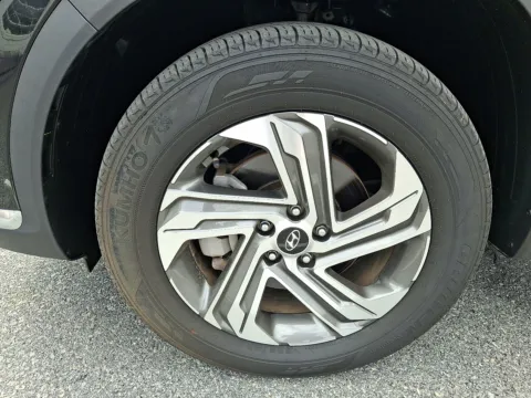More photos of 2023 Hyundai Santa Fe SEL at Outten Chevrolet Allentown, PA