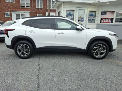 More photos of 2024 Chevrolet Trax FWD LT at Outten Chevrolet Allentown, PA