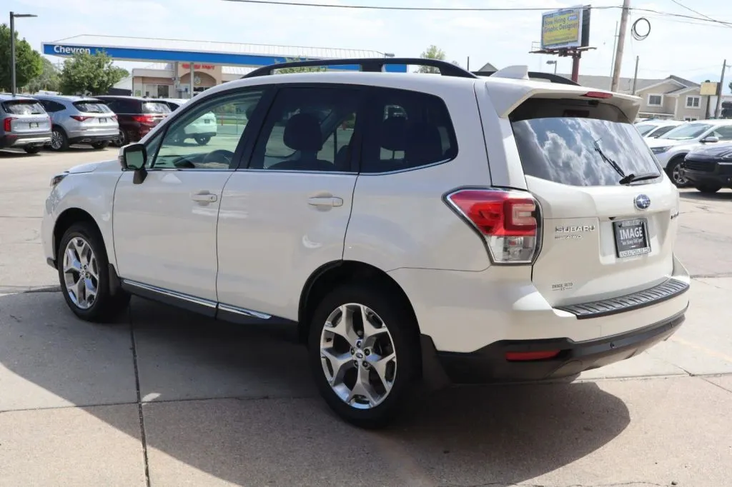 2018 Subaru Forester Touring - Photo 6