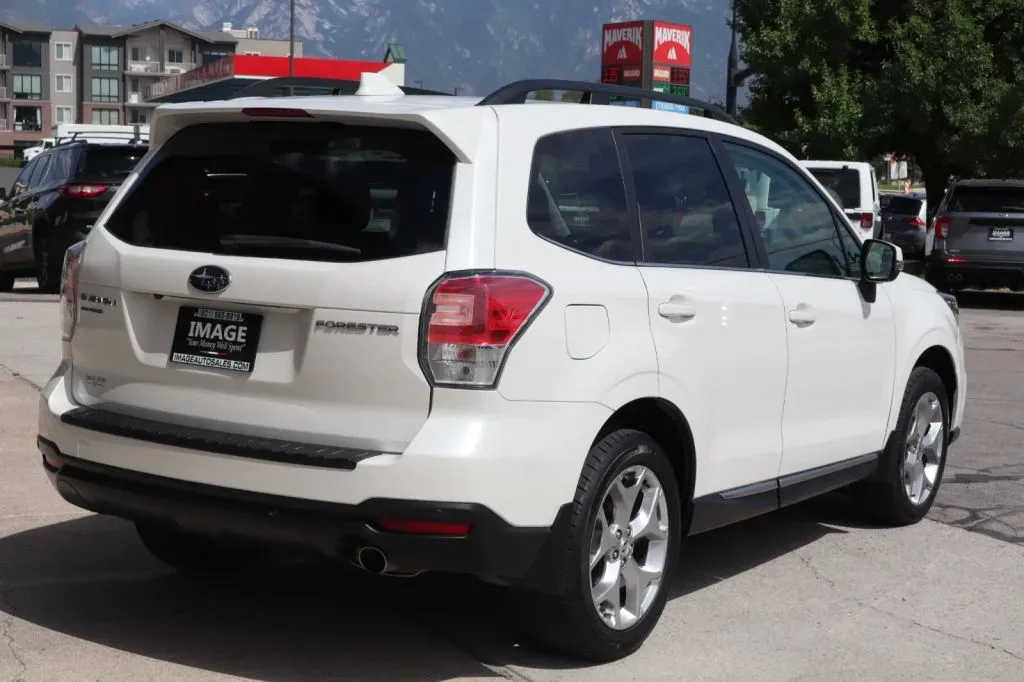 2018 Subaru Forester Touring - Photo 8