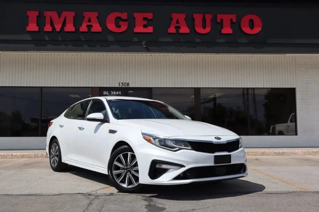 2020 Kia Optima EX's photo