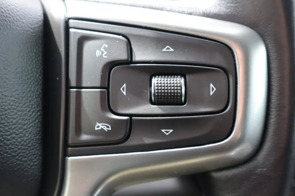 2023 Chevrolet Silverado 1500 RST - Photo 18