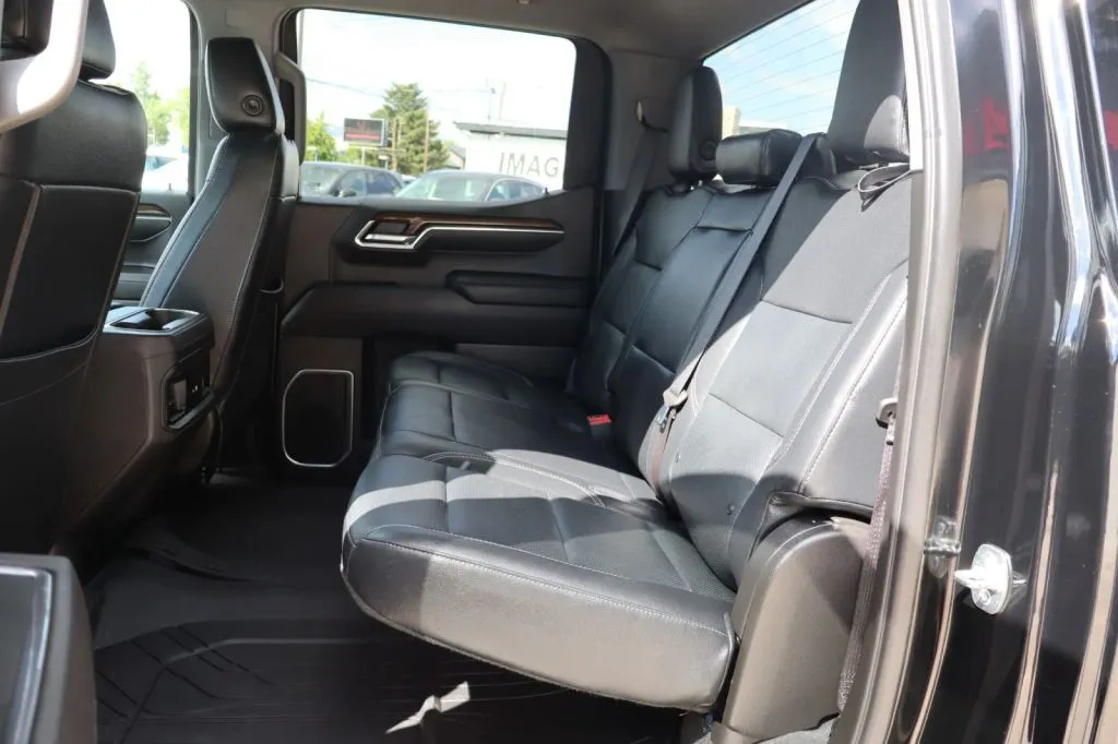 2023 Chevrolet Silverado 1500 RST - Photo 11